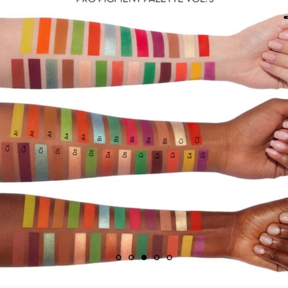 Anastasia beverly hills NORVINA® collection Pro Pigment face body Palette new - Picture 3 of 5